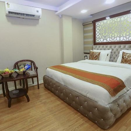Hotel L'Affaire Delhi  Buitenkant foto