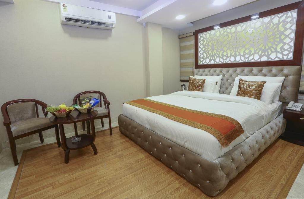 Hotel L'Affaire Delhi  Buitenkant foto